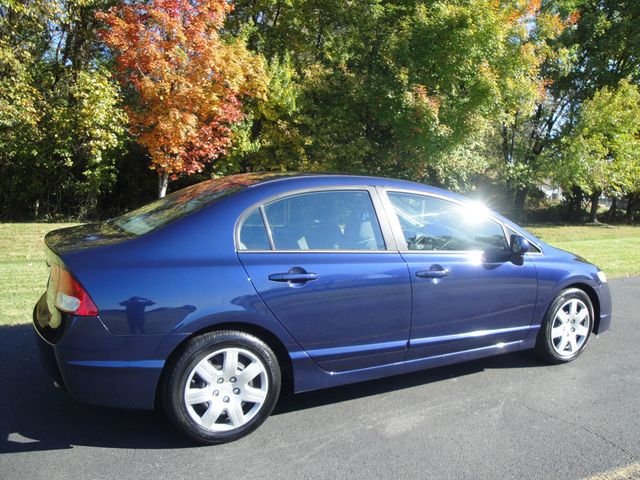 2009 Honda Civic Sedan LX-EDITION, 1-OWNER, LOADED, LOW-MILES. EXTRA-CLEAN ! - 22613229 - 4