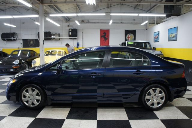2009 Honda Civic Sedan Only 22k miles! Immaculate! - 22947610 - 21