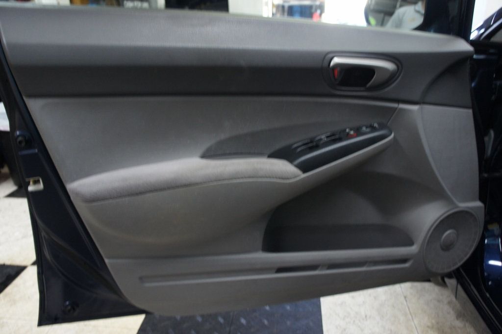 2009 Honda Civic Sedan Only 22k miles! Immaculate! - 22947610 - 28