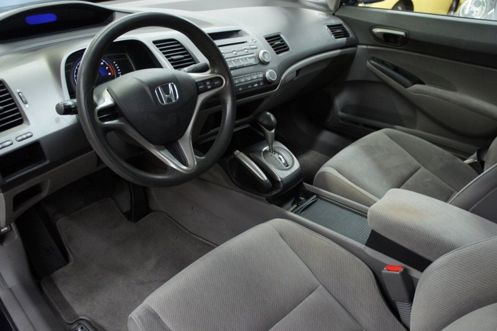 2009 Honda Civic Sedan Only 22k miles! Immaculate! - 22947610 - 29
