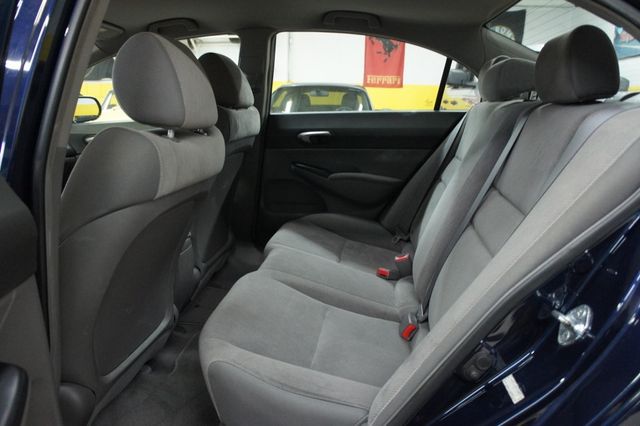 2009 Honda Civic Sedan Only 22k miles! Immaculate! - 22947610 - 44