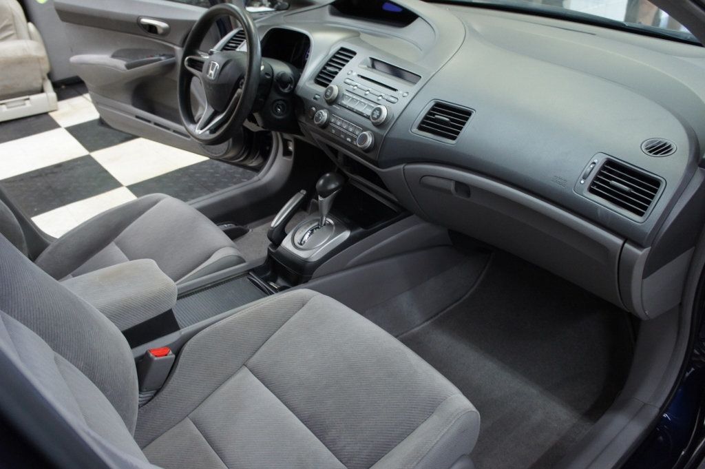 2009 Honda Civic Sedan Only 22k miles! Immaculate! - 22947610 - 5