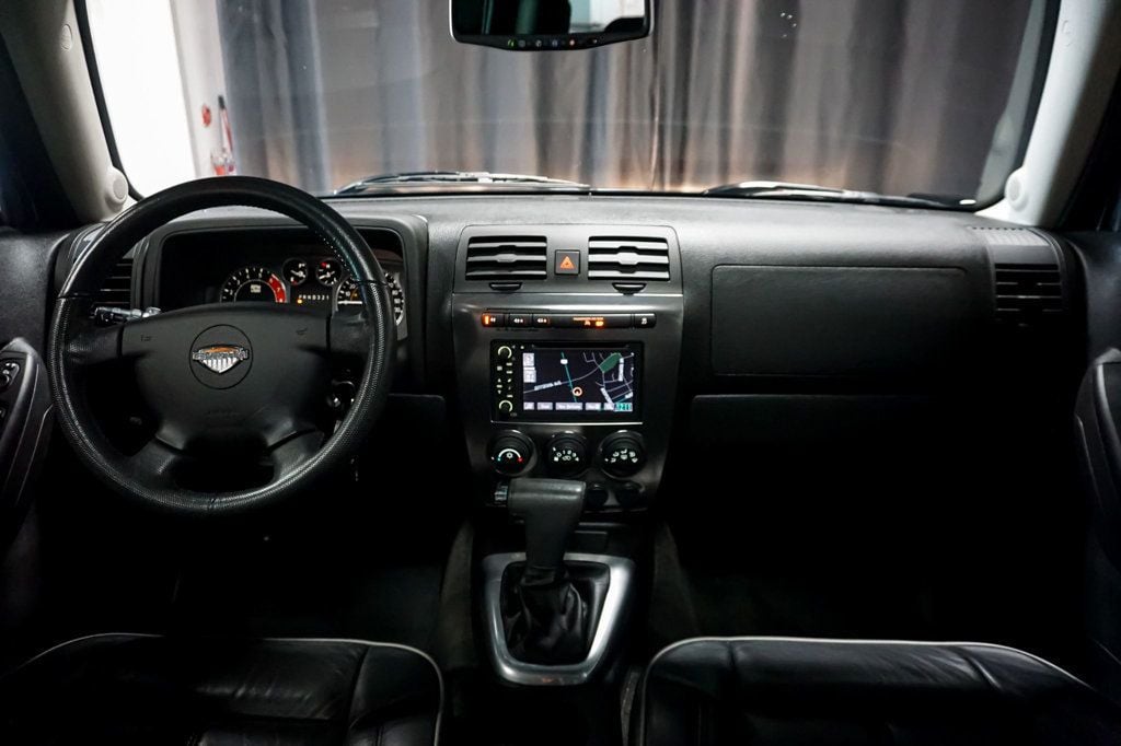 2009 Hummer H3 Alpha photo 10