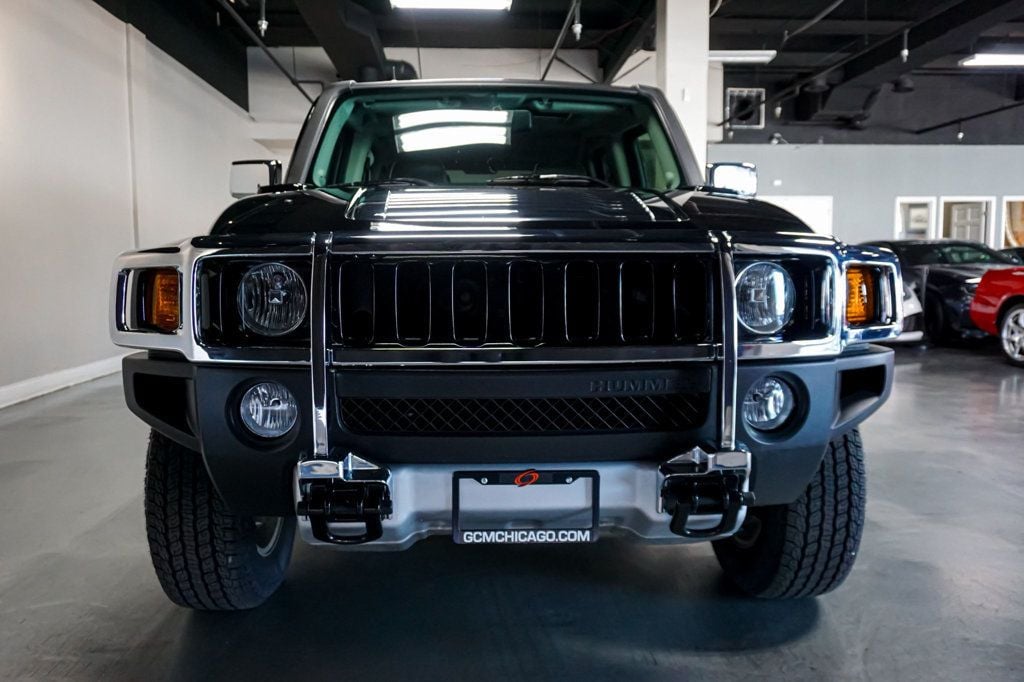 2009 Hummer H3 Alpha photo 17