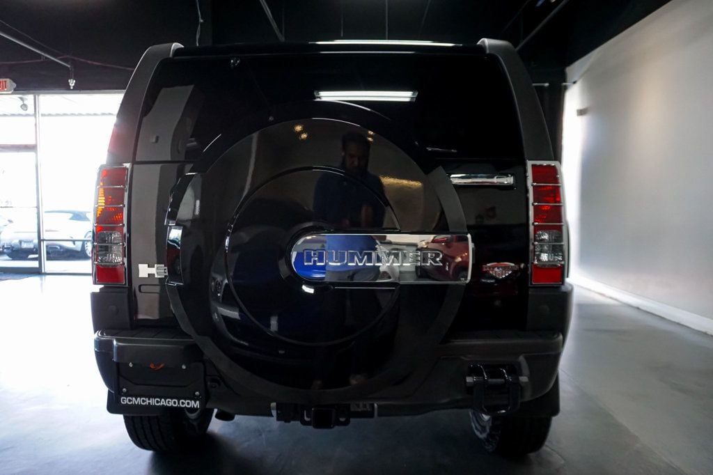 2009 Hummer H3 Alpha photo 18