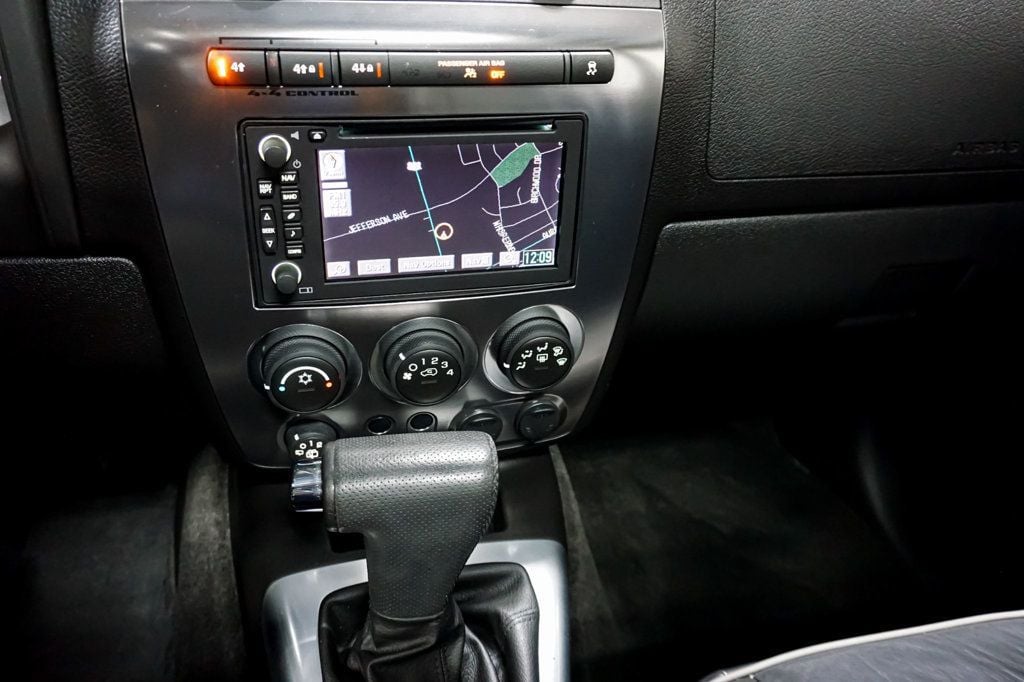 2009 Hummer H3 Alpha photo 21