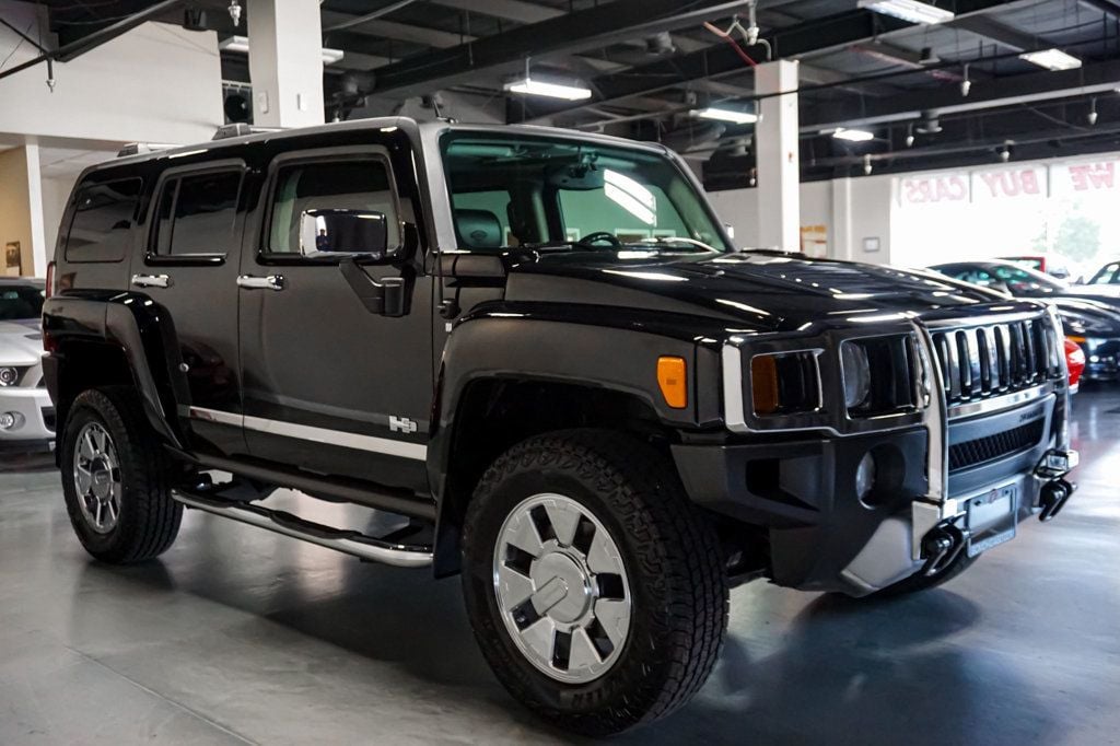 2009 Hummer H3 Alpha photo 25