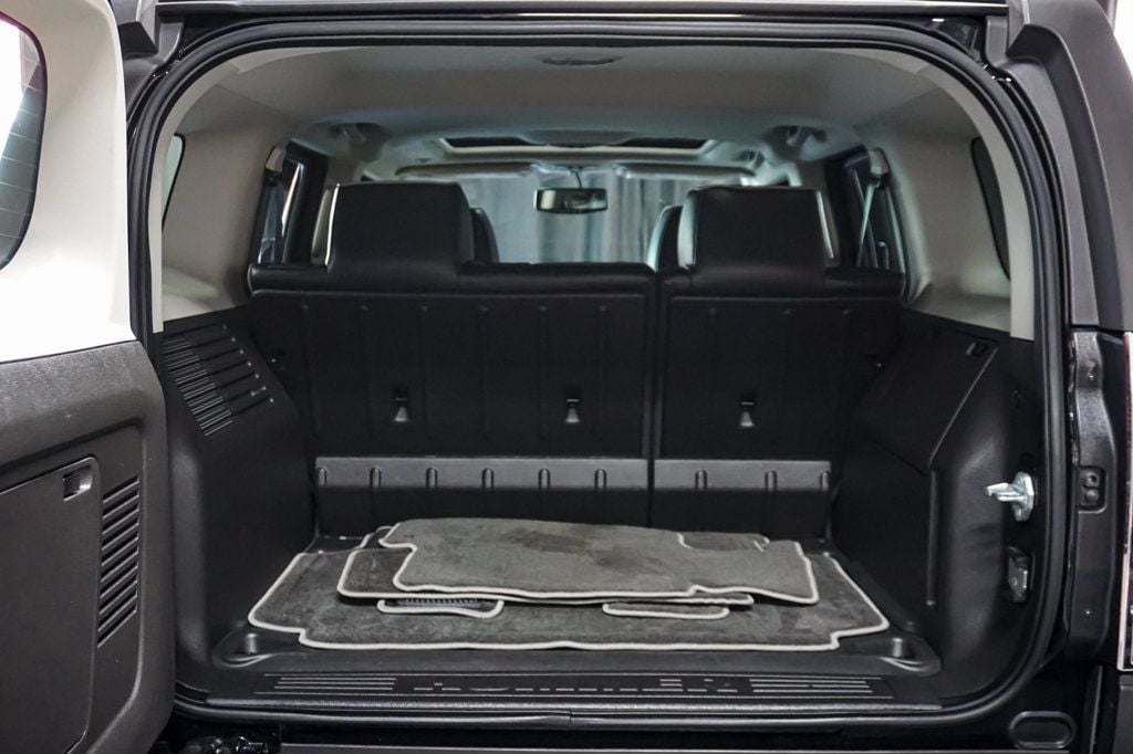 2009 Hummer H3 Alpha photo 31