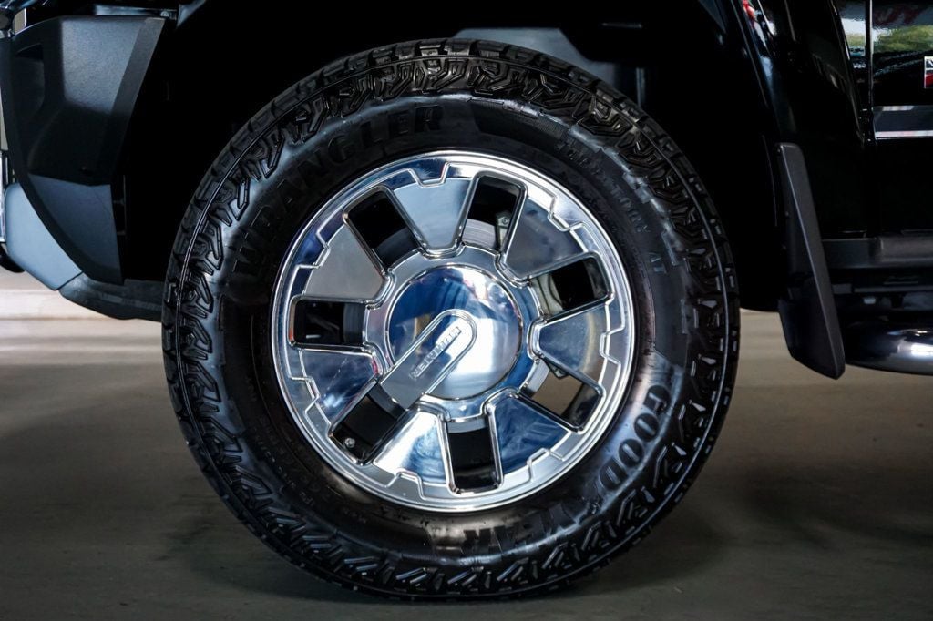2009 Hummer H3 Alpha photo 33