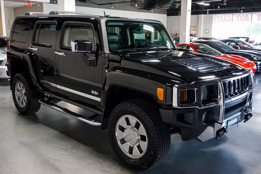 2009 Hummer H3 Alpha photo 4