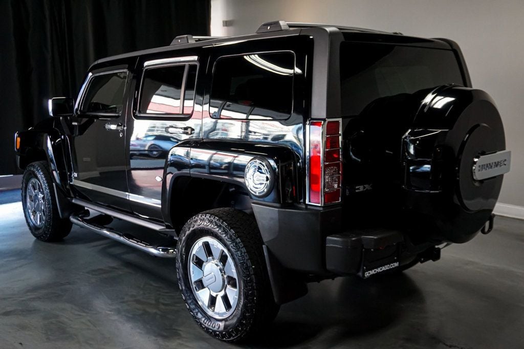 2009 Hummer H3 Alpha photo 38