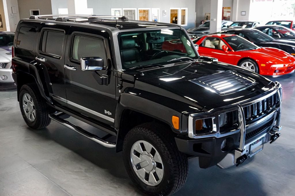 2009 Hummer H3 Alpha photo 39