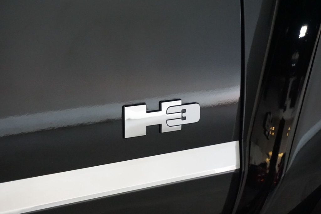 2009 Hummer H3 Alpha photo 44