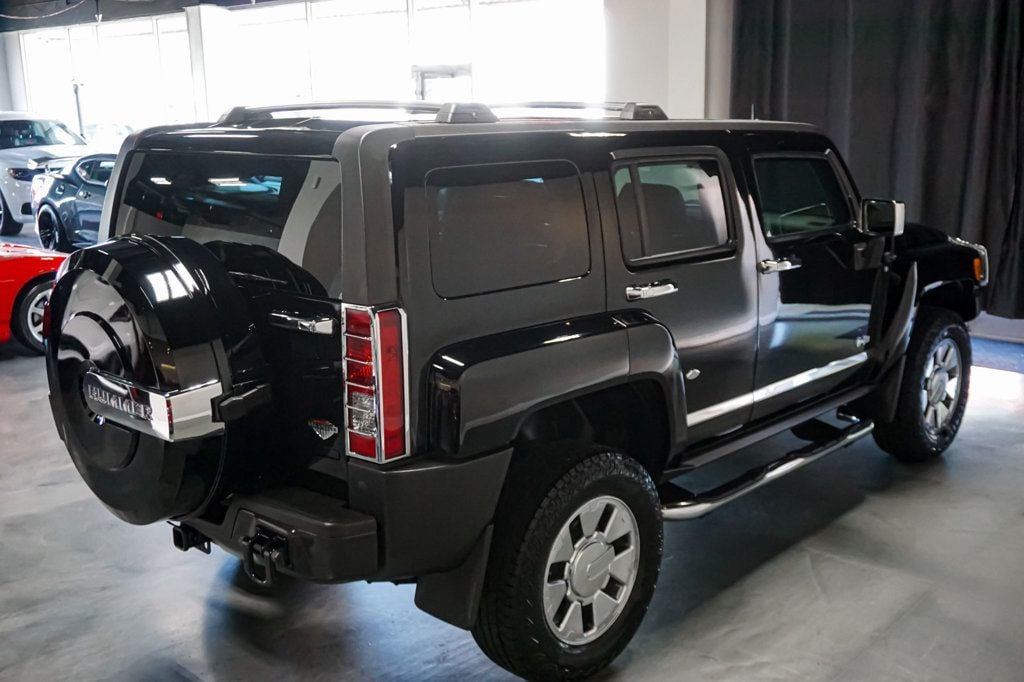2009 Hummer H3 Alpha photo 49