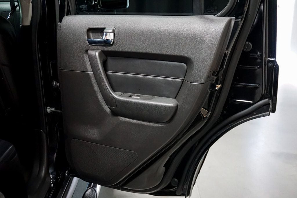2009 Hummer H3 Alpha photo 56