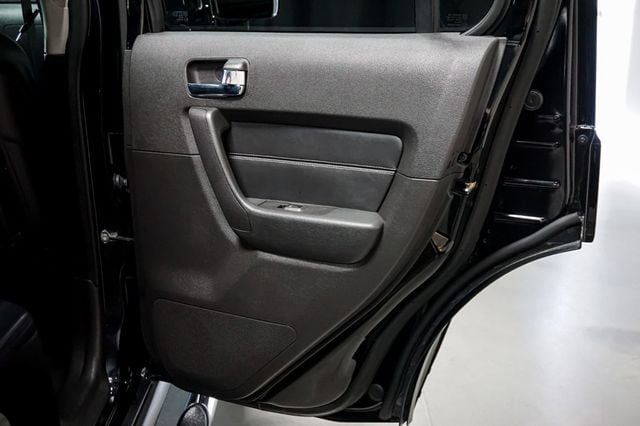 2009 HUMMER H3 *H3 Alpha* *V8* *Only 13k Miles* *Florida Truck* *Rare Find* - 22919006 - 57