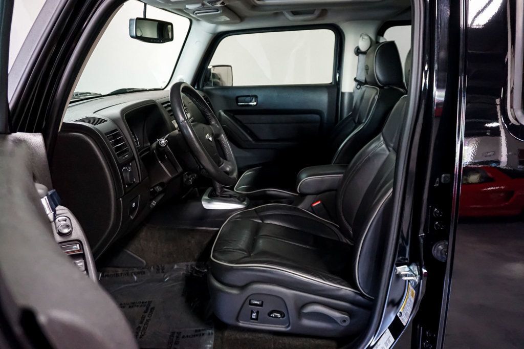 2009 Hummer H3 Alpha photo 8
