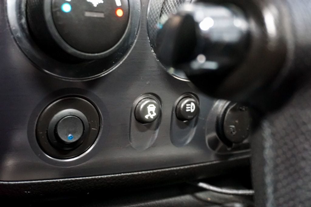 2009 HUMMER H3T *H3T Alpha* *1-Owner* *Snug Top* - 22937627 - 21