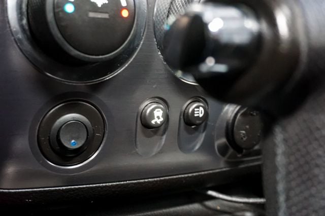 2009 HUMMER H3T *H3T Alpha* *1-Owner* *Snug Top* - 22937627 - 21