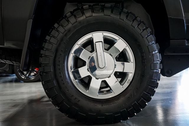 2009 HUMMER H3T *H3T Alpha* *1-Owner* *Snug Top* - 22937627 - 35