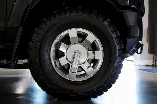2009 HUMMER H3T *H3T Alpha* *1-Owner* *Snug Top* - 22937627 - 36