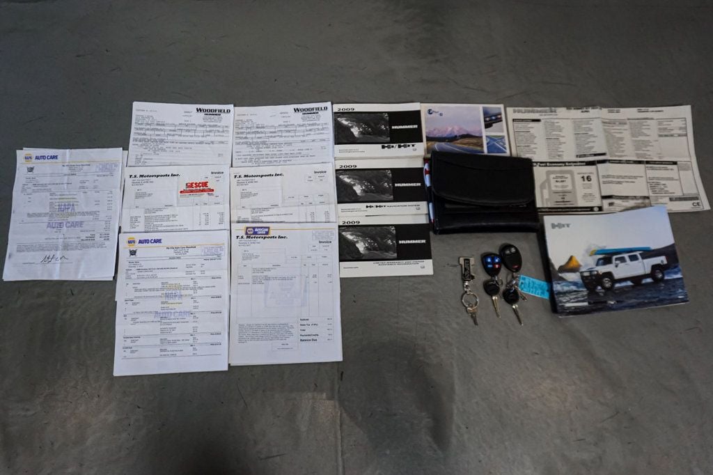 2009 HUMMER H3T *H3T Alpha* *1-Owner* *Snug Top* - 22937627 - 68