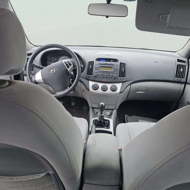 2009 Hyundai Elantra GLS 4dr Sedan 5M - 22963276 - 7