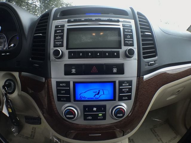 2009 Hyundai Santa Fe SE - 22768484 - 17