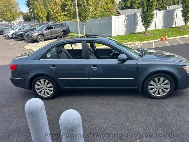 2009 Hyundai Sonata Limited - 22935259 - 1