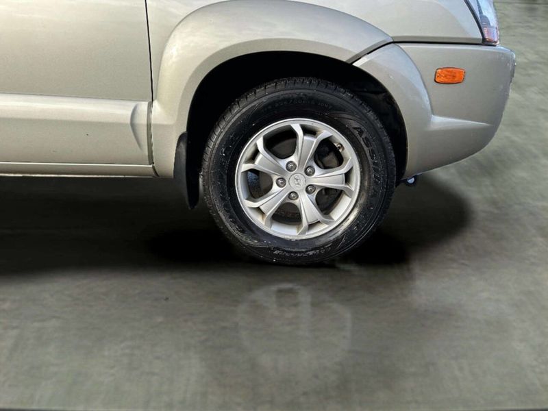 2009 Hyundai Tucson Limited V6 AWD 4dr SUV - 22958090 - 26