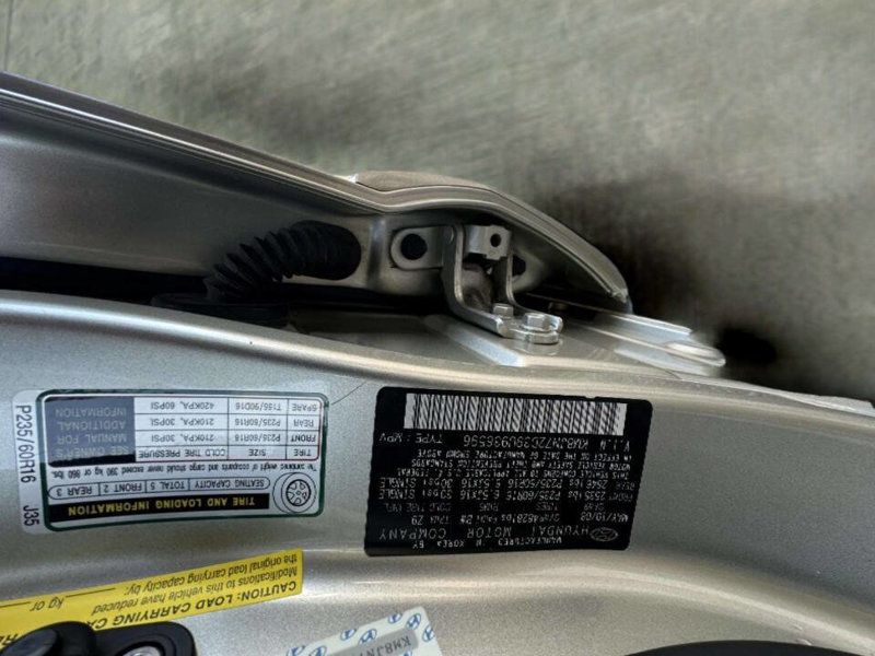 2009 Hyundai Tucson Limited V6 AWD 4dr SUV - 22958090 - 28