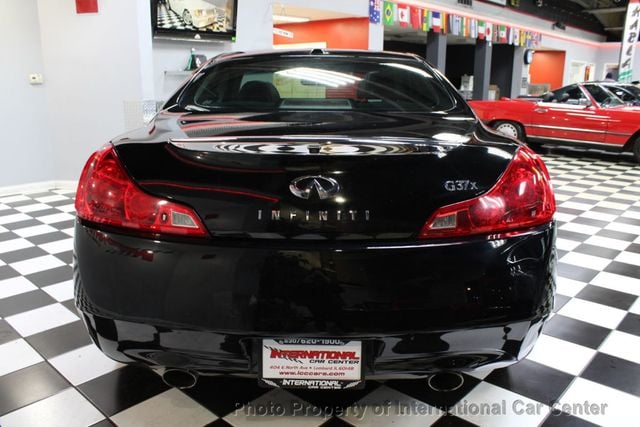 2009 INFINITI G Coupe 37x photo 8