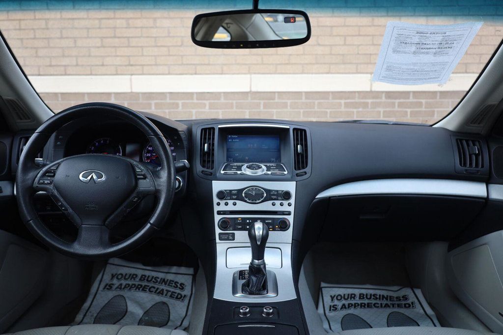 Infiniti G37 photo 24