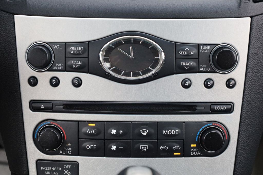 Infiniti G37 photo 33