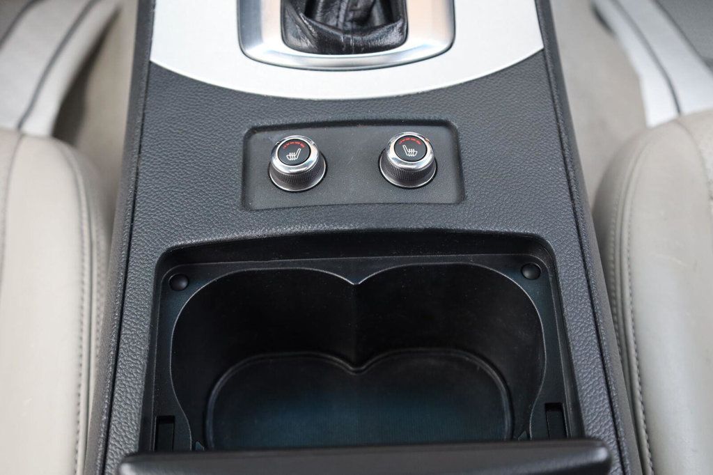 Infiniti G37 photo 37
