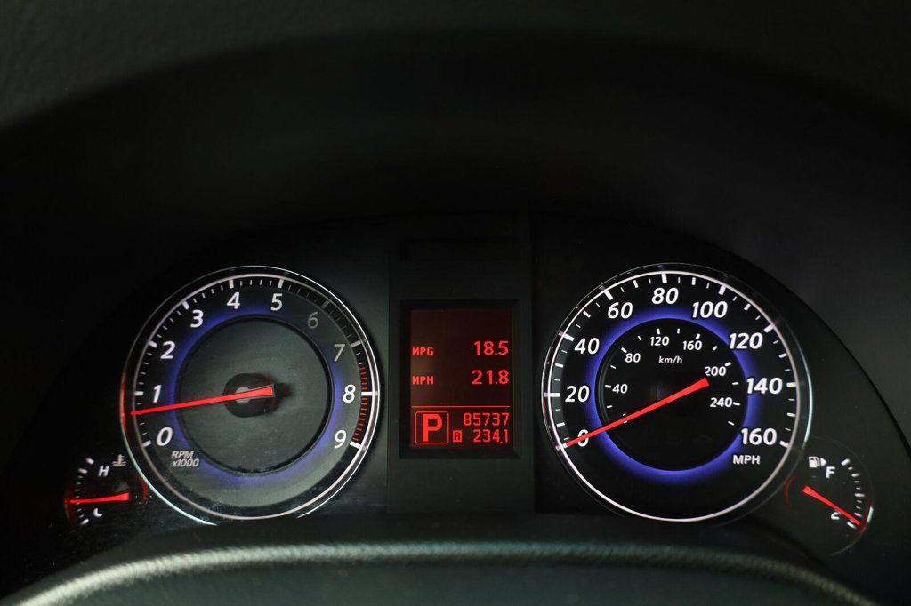 Infiniti G37 photo 38