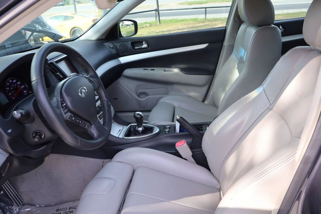 2009 Infiniti G37 Sport photo 11