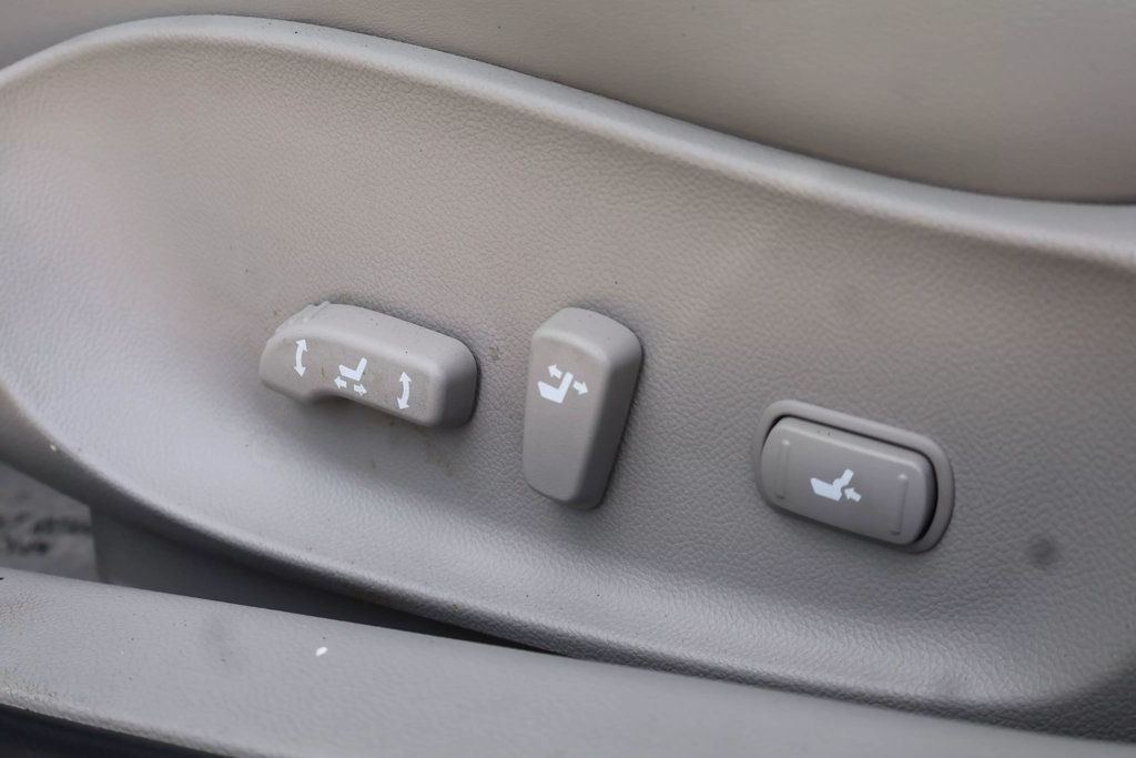 2009 Infiniti G37 Sport photo 12