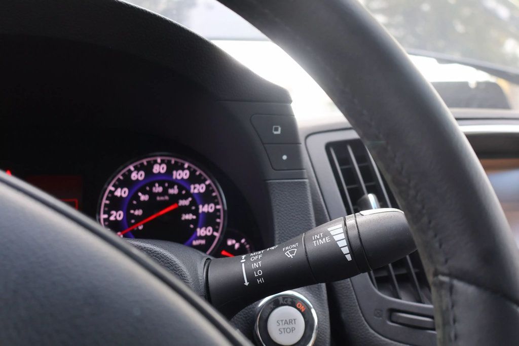 2009 Infiniti G37 Sport photo 18