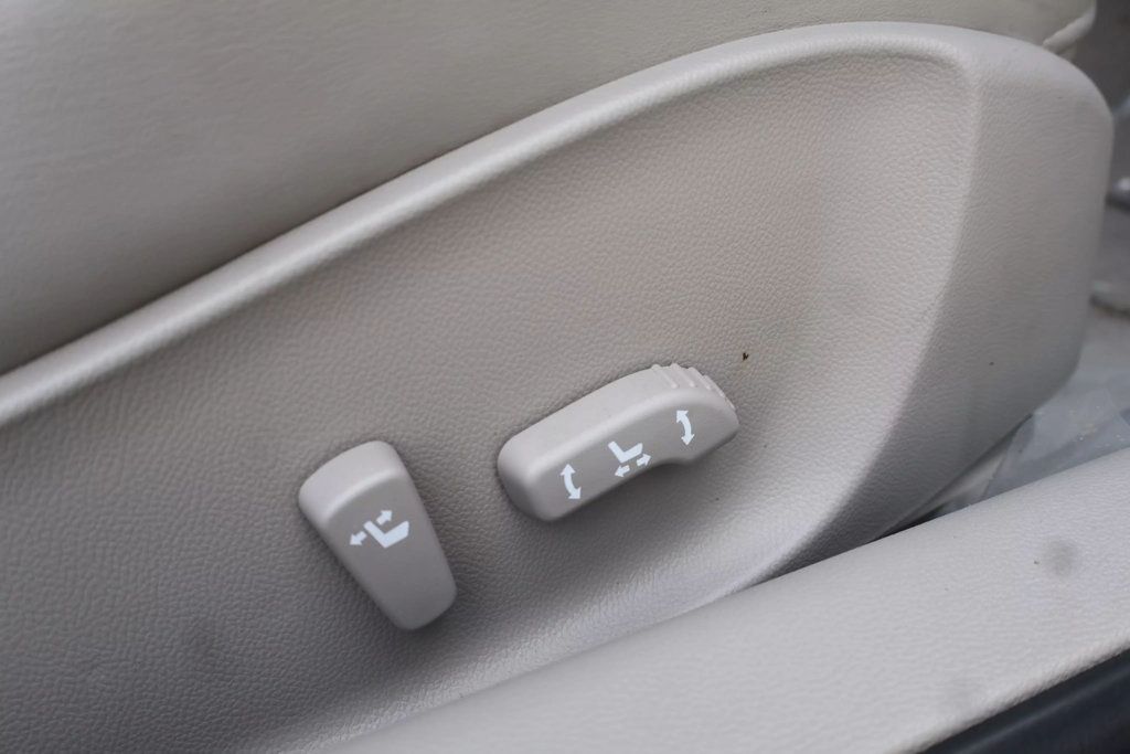 2009 Infiniti G37 Sport photo 29