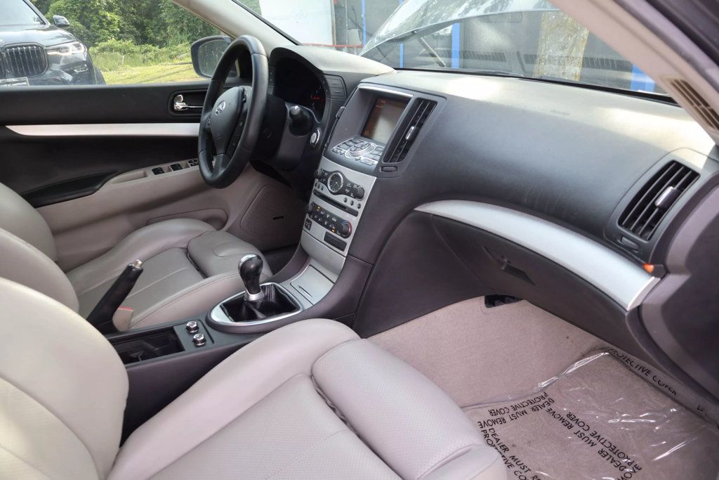 2009 Infiniti G37 Sport photo 30