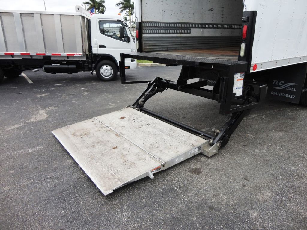 2009 Isuzu FVR 26FT DRY BOX TRUCK . CARGO TRUCK WITH LIFTGATE 25950GVW - 18450979 - 21