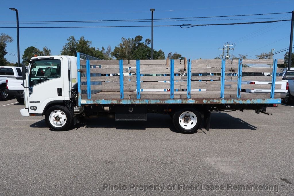 2009 Isuzu NPR NPR 18' Stakebed - 22631764 - 1