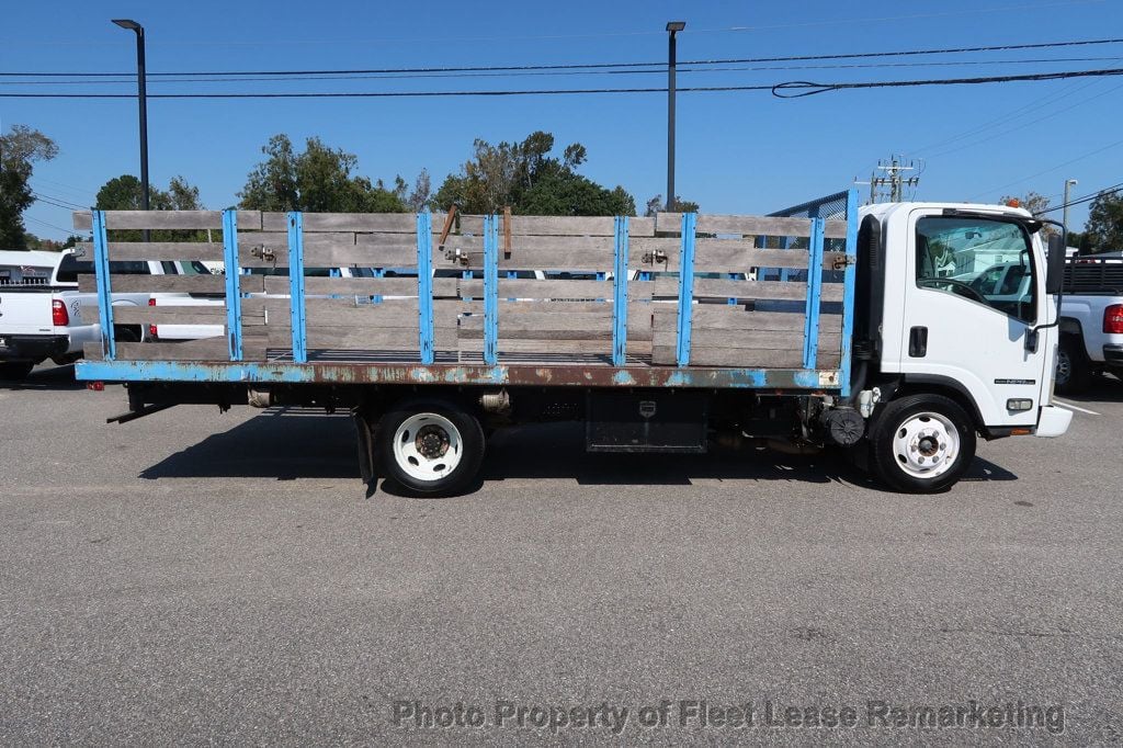 2009 Isuzu NPR NPR 18' Stakebed - 22631764 - 5