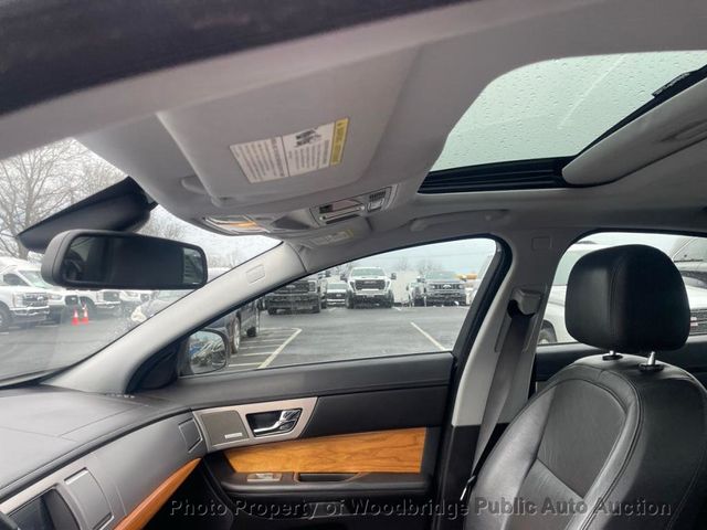 2009 Jaguar XF 4dr Sedan Luxury - 23059179 - 10