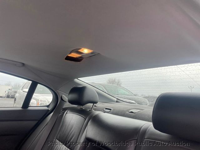 2009 Jaguar XF 4dr Sedan Luxury - 23059179 - 14