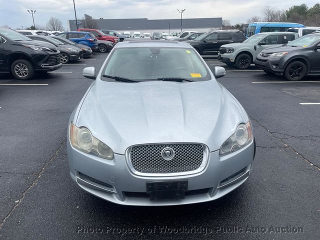 2009 Jaguar XF 4dr Sedan Luxury - 23059179 - 4