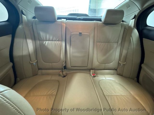 2009 Jaguar XF 4dr Sedan Premium Luxury - 22941978 - 10