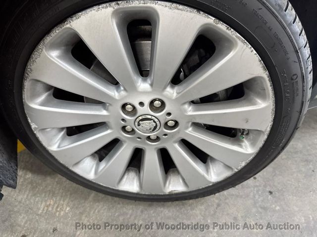 2009 Jaguar XF 4dr Sedan Premium Luxury - 22941978 - 13