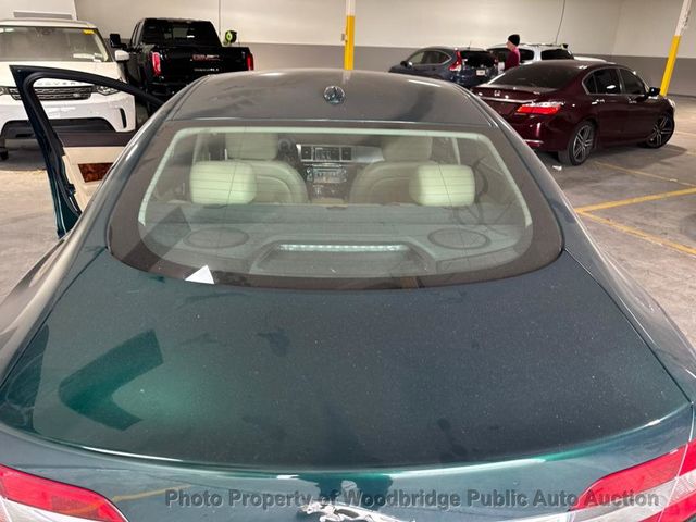 2009 Jaguar XF 4dr Sedan Premium Luxury - 22941978 - 5